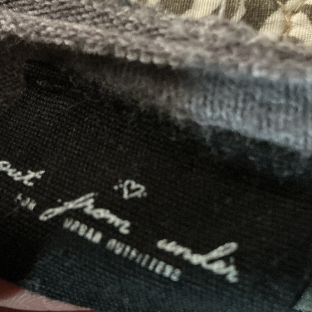 Gray Ribbed Knit Sweater - Picture 4 of 5